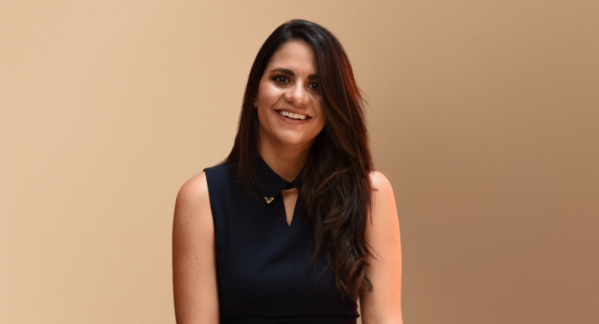 Analu Cevallos: Estratega Digital con Creatividad y Propósito