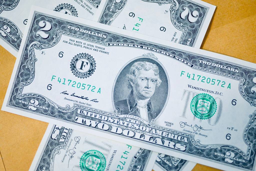 Dos dólares en el campus